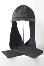 Load image into Gallery viewer, DICROS &amp; KNIT MUFFLER CAP / BLACK/BLACK