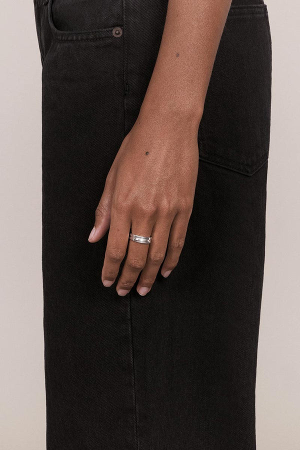 LINE RING NARROW / 925 STERLING SILVER [Scheduled for May arrival]