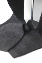 Load image into Gallery viewer, DICROS &amp; KNIT MUFFLER CAP / BLACK/BLACK
