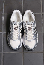 Load image into Gallery viewer, GEL-KAYANO 14 / BIRCH/DARK PEWTER [Kobe store]