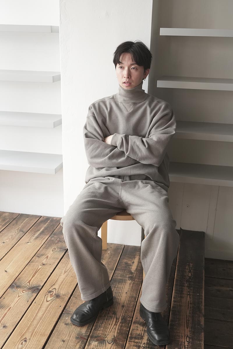 ULTIMATE HEAVY COTTON HIGH-NECK PULLOVER / JUTE BEIGE