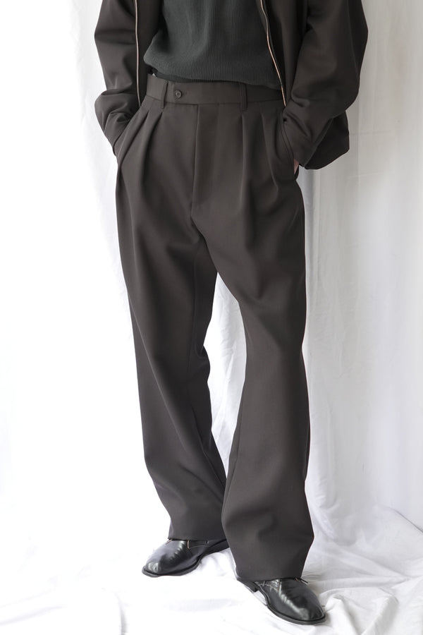 2 PLEATS TROUSER LAMBS WOOL FLANNEL / STONE [Kobe store]