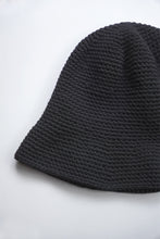 Load image into Gallery viewer, HAND MADE KNIT WOOL BALLOON HAT / BLACK