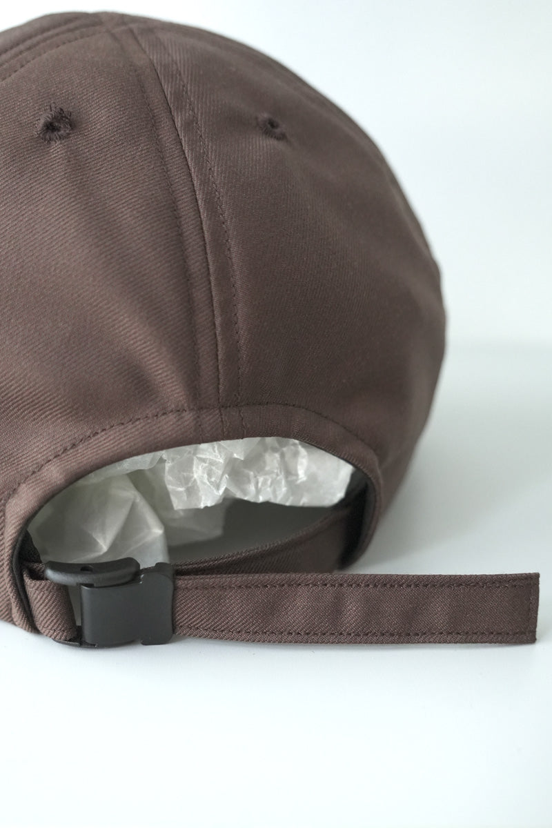 WASHABLE TWILL WIDE BRIM CAP / BEIGE [Scheduled for 26AW arrival]