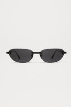 Load image into Gallery viewer, OVAL RIMLESS SUNGLASSES / BLACK