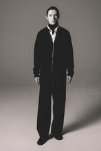 Load image into Gallery viewer, ZIP CREW NECK CARDIGAN LAMS WOOL PALIN KNITTED / NAVY