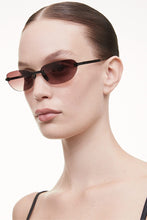 Load image into Gallery viewer, OVAL RIMLESS SUNGLASSES / RED