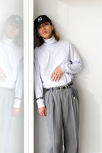 Load image into Gallery viewer, PLAIN TURTLENECK  / WHITE