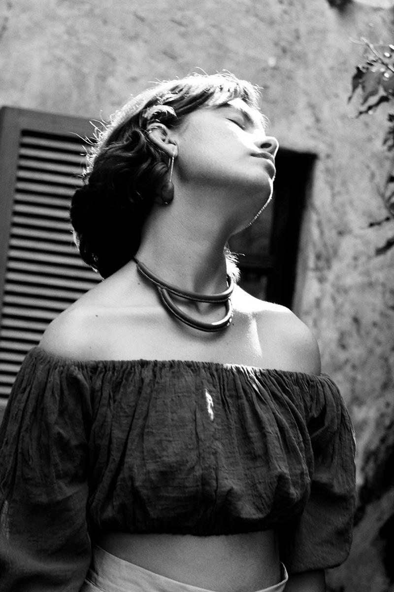 ARC LEATHER NECKLACE / BLACK