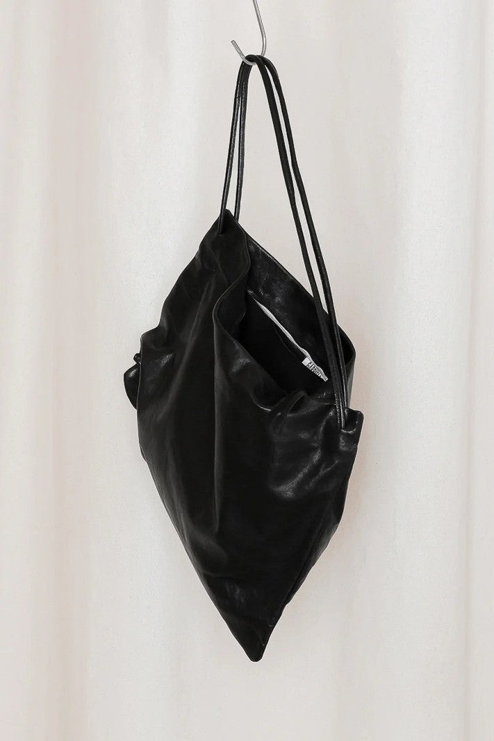 S18 NO.131 LEATHER GATHERED CROSSED BAG / BLACK [金沢店]