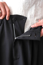 画像をギャラリービューアに読み込む, DOBBY CLOTH 2TUCK BELTED WIDE PANTS / BLACK