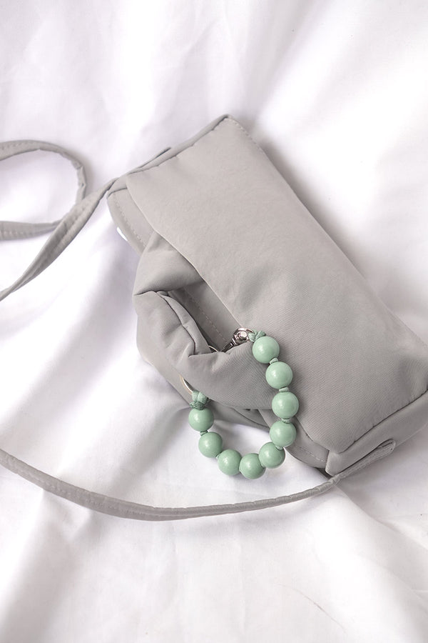 DICKE PERLEN SHORT KEYHOLDER / SALVIA