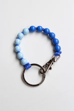 Load image into Gallery viewer, PERLEN SHORT KEYHOLDER / PASTELBLUE-BLUE
