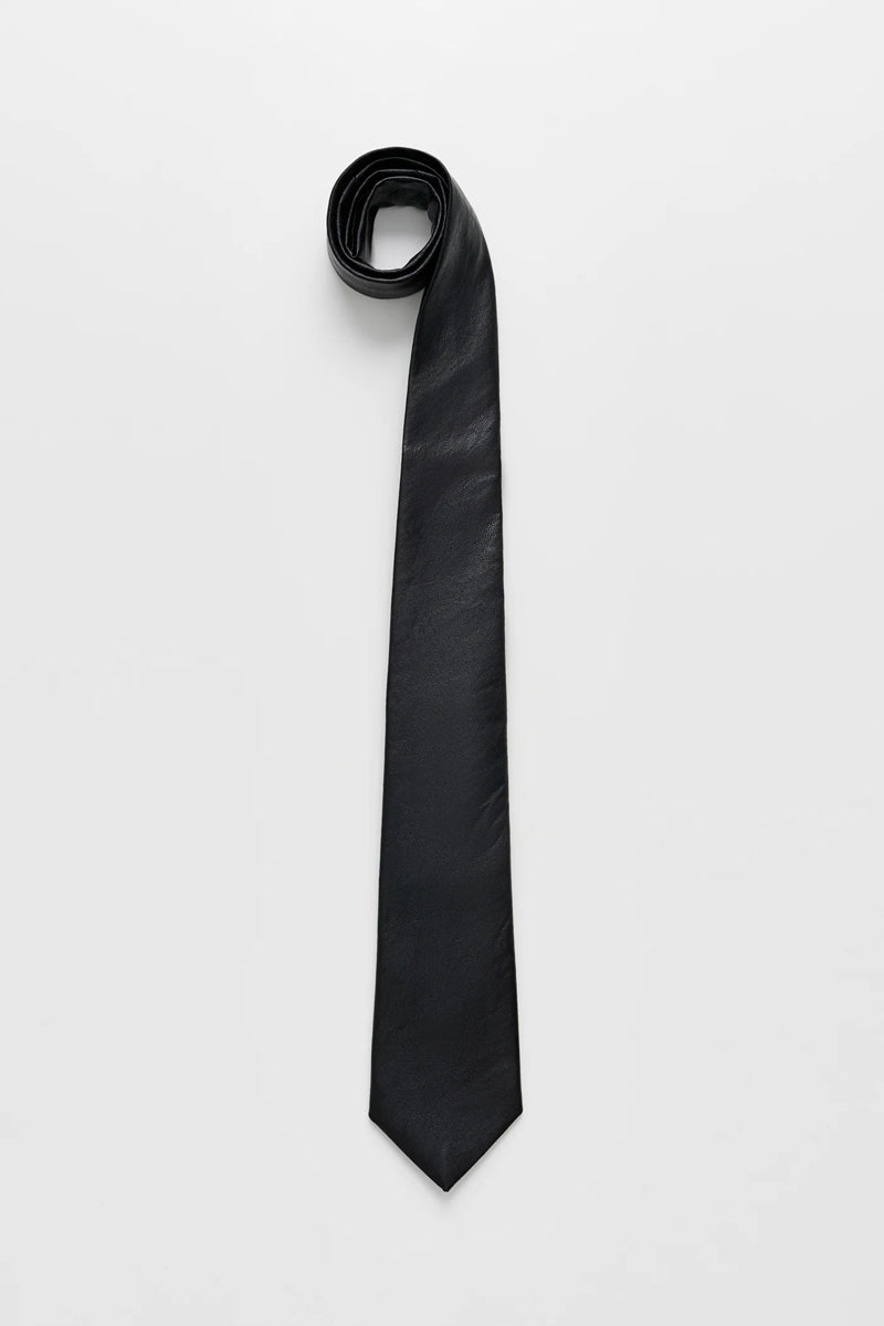 Our Legacy ブラック フェイクレザー ネクタイ OUR LEGACY | TIE / BLACK REAL FAKE LEATHER ビーガンレザー