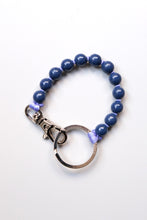 Load image into Gallery viewer, PERLEN SHORT KEYHOLDER / BLUEBERRY-LILAC