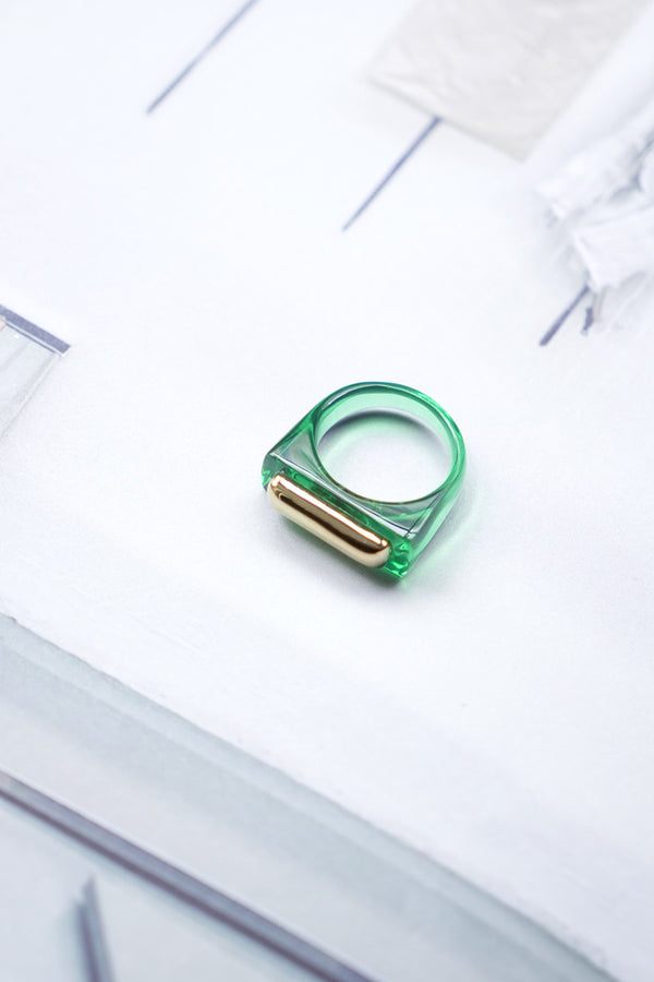 SLIM RECTANGLE RING / OXIDISED GREEN