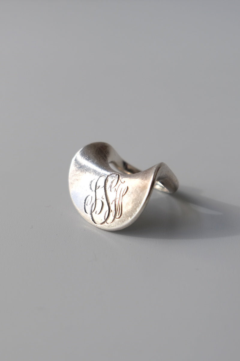 ''GEORG JENSEN'' MODEL NUMBER 92 DESIGNED BY 'NANNA DITZEL' SILVER 925 RING / SILVER