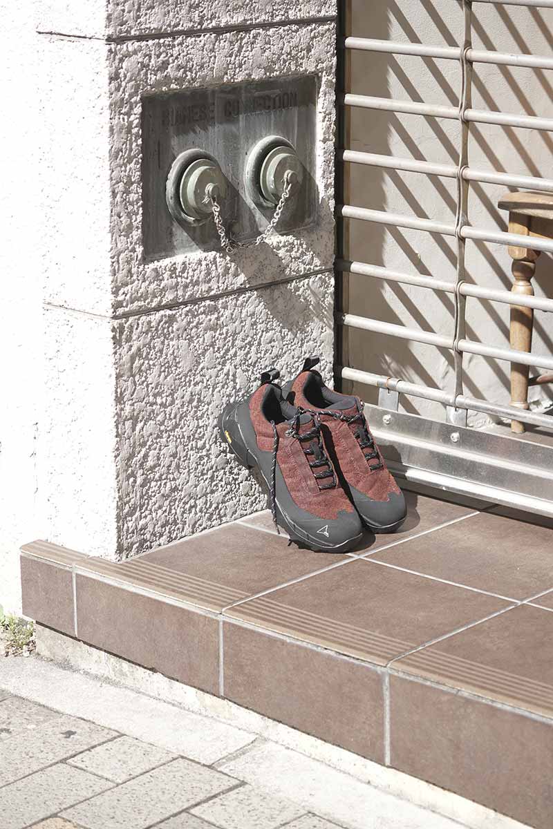KATHARINA HIKING SHOES / RUST/BLACK