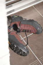 画像をギャラリービューアに読み込む, KHATARINA HIKING SHOES / RUST/BLACK