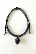 Load image into Gallery viewer, VASO LEAHTER NECKLACE / BLACK