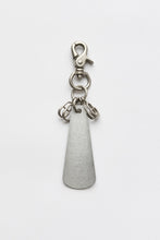 画像をギャラリービューアに読み込む, SHOEHORN KEYRING / MATTE ALUMINIUM