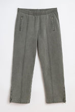 Load image into Gallery viewer, TRACK PANTS / WORN BLACK HEFTY FLEECE