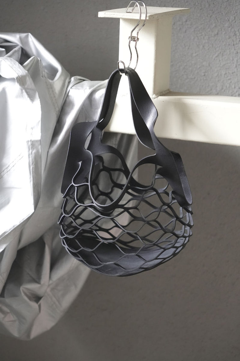 PICCOLA CUT BAG / SHIFTING INK GRITTY BULL HIDE