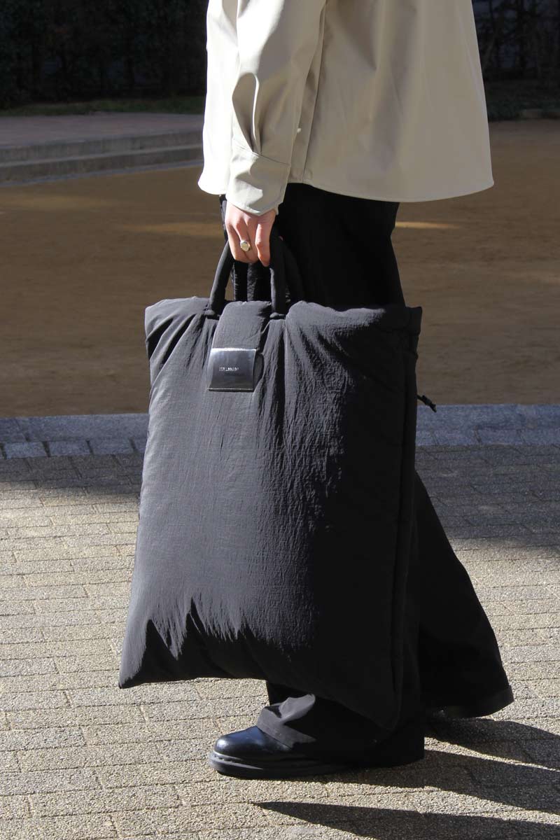 OUR LEGACY | BIG PILLOW TOTE / BLACK SURFACE NYLON ビッグトート