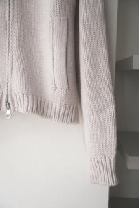 ULTRA ZIP CARDIGAN / BONE LOW TWIST MERINO