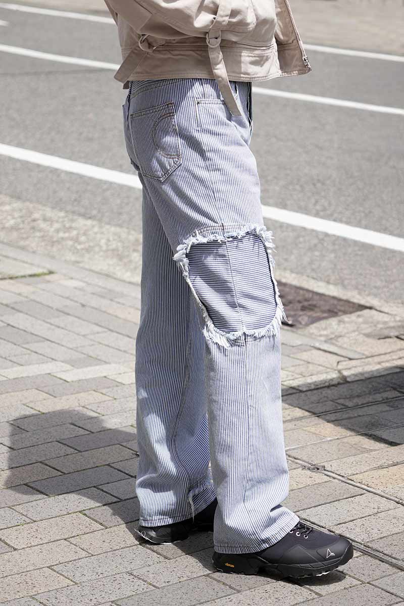 CIRCLE WINDOW JEANS / LIGHT WASH BLUE STRIPE [30% 할인]