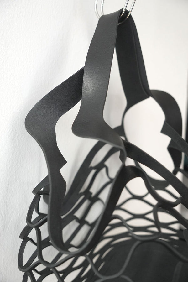 PICCOLA CUT BAG / SHIFTING INK GRITTY BULL HIDE [20%OFF]