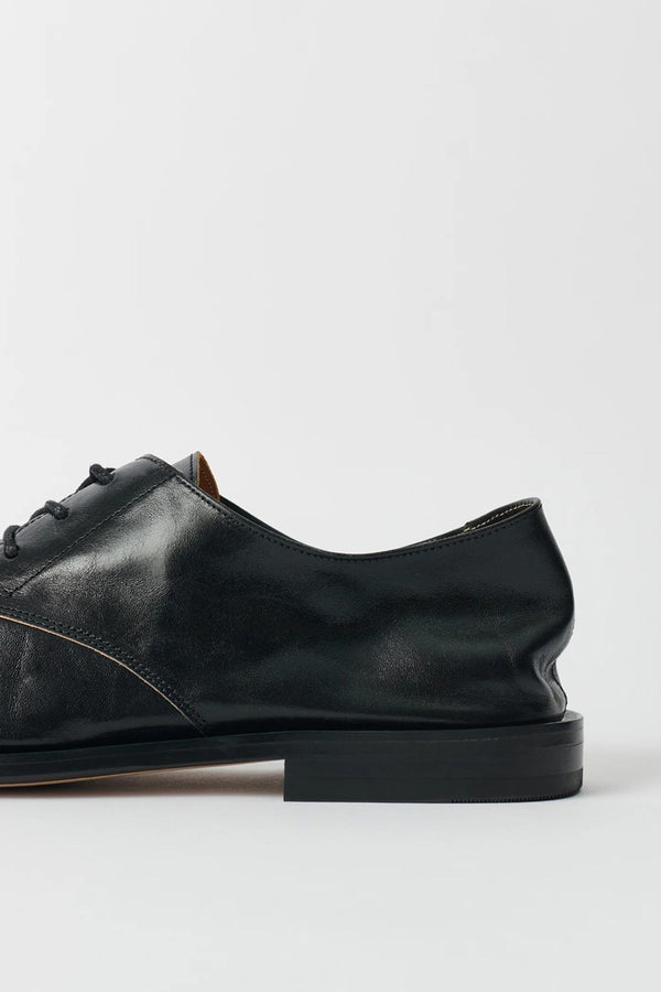 COLLAPSING CONSULTANT / TRUE DYE BLACK LEATHER