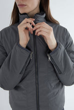Load image into Gallery viewer, WOMBAT REVERSIBLE DOWN JACKET / BLACK