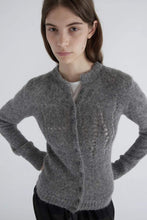画像をギャラリービューアに読み込む, DOVE BUTTON CARDIGAN / GREY