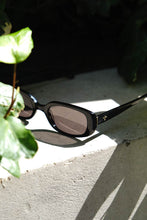 Load image into Gallery viewer, VENUS SUNGLASSES / BLACK