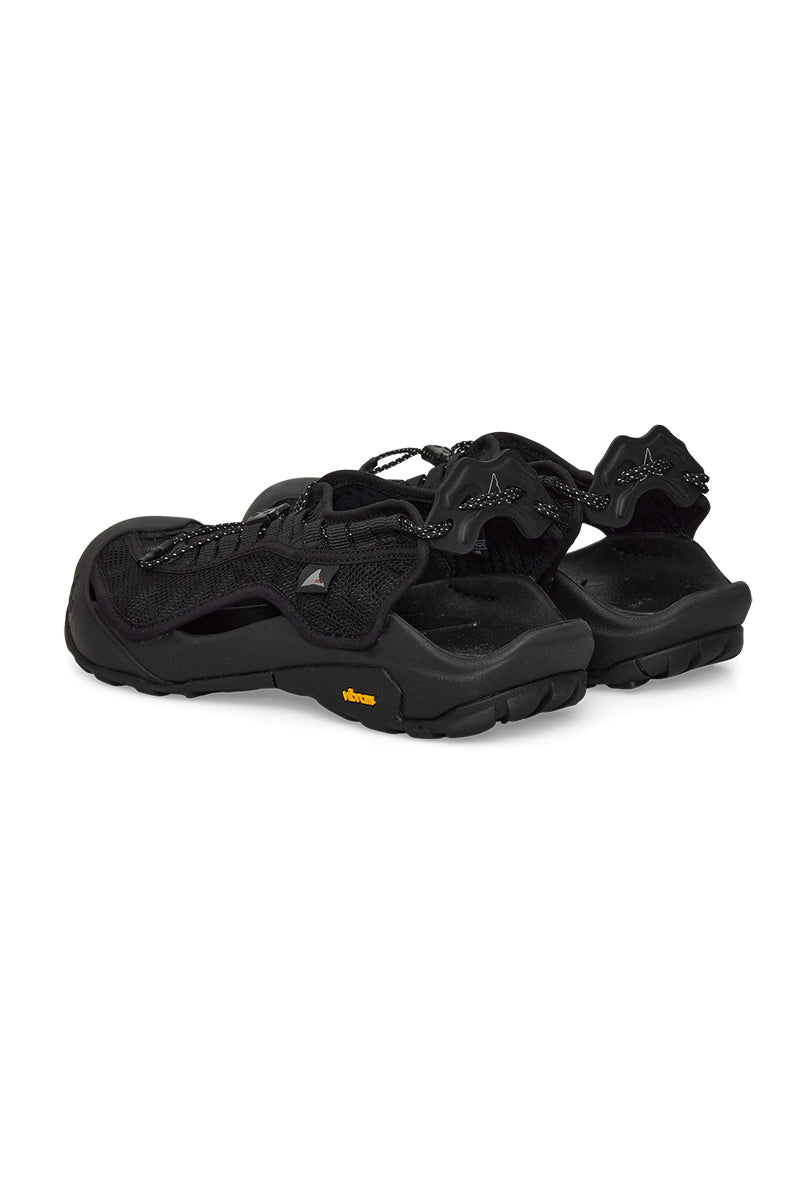 ARPY WEAVED SANDALS / BLACK
