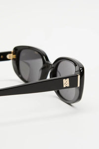 VENUS SUNGLASSES / BLACK