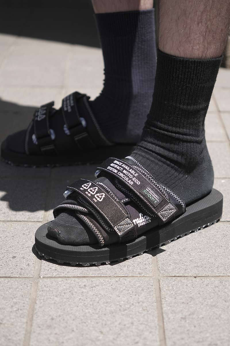 SPACE AVAILABLE×SUICOKE | MOTO-ECO 샌들 / BLACK
