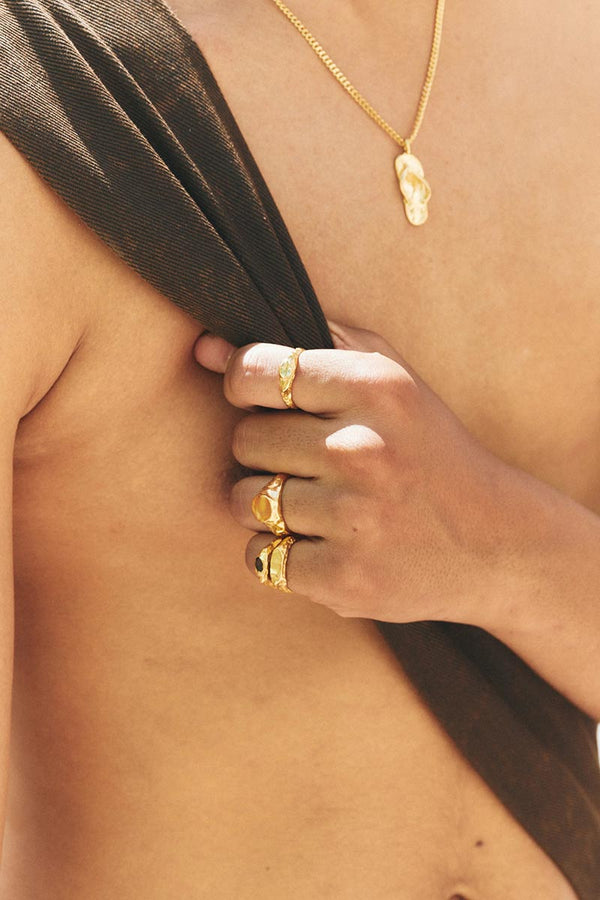 FARO RING / 18K GOLD PLATED 925 STERLING SILVER-SYNTHETIC EMERALD