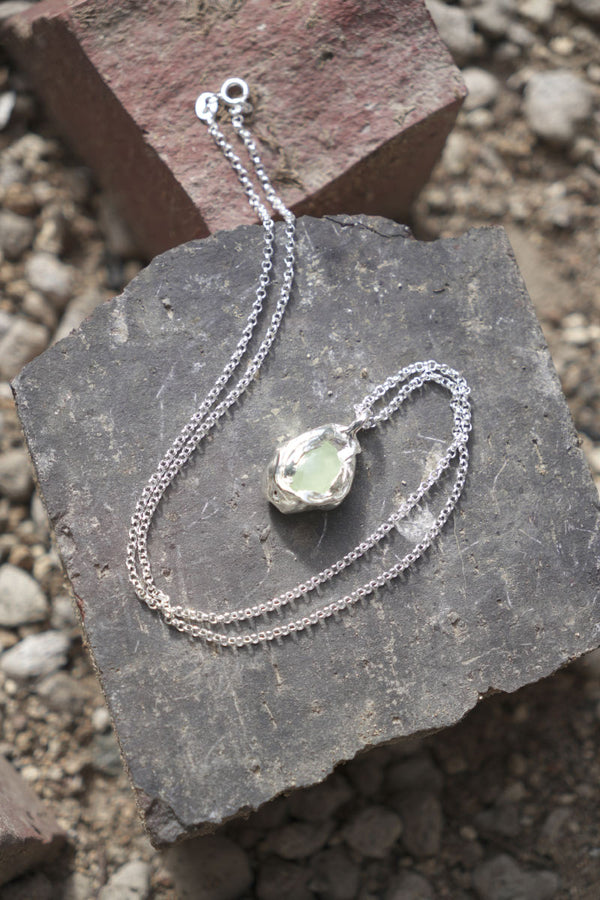 NECTAR NECKLACE / 925 STERLING SILVER-GREEN CLEAN PREHNITE