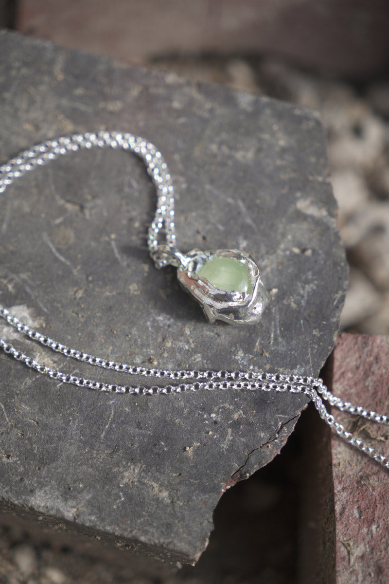 NECTAR NECKLACE / 925 STERLING SILVER-GREEN CLEAN PREHNITE