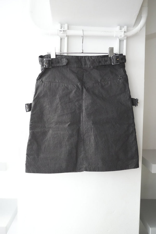 GARMENT DYED WRAP GURKHA SKIRT .15 / BLACK