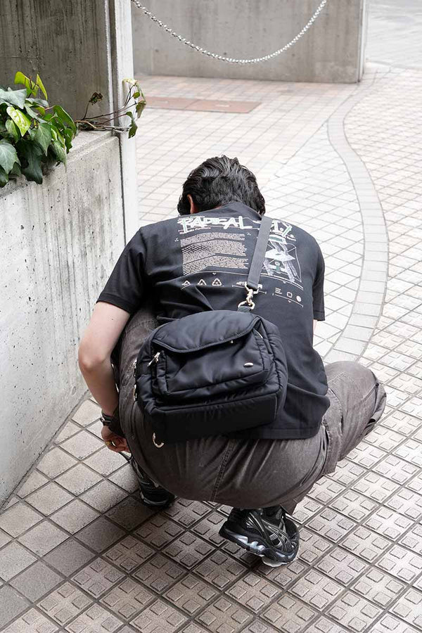 CASE STUDY TEE / BLACK