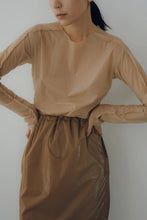 画像をギャラリービューアに読み込む, NYLON STRETCH TAFFETA SEAM TOP / NUDE