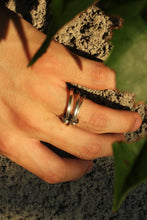 Load image into Gallery viewer, CONNECTED RING INFINITY / STERLING SILVER 