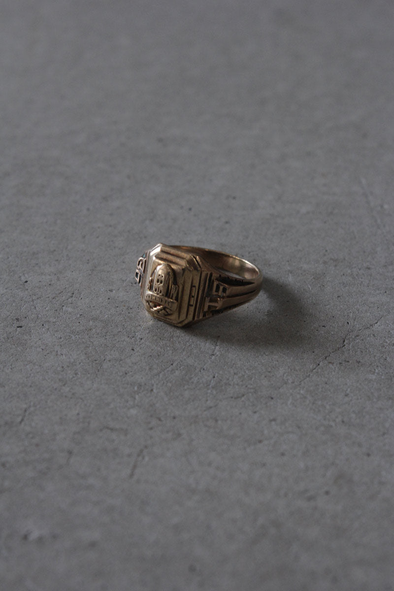 36'S 10K GOLD COLLEGE RING 3.62G / GOLD