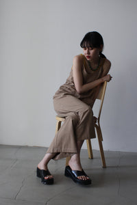 LUISA JUMPSUIT WITH FRONT POCKETS / BROWN