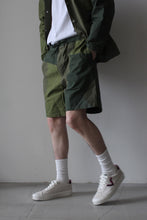 Load image into Gallery viewer, Z ORGANIC COTTON PATCHWORK CARGO SHORTS / GREEN [40%OFF]