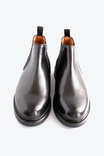Load image into Gallery viewer, Camden Chelsea Boots / Black 