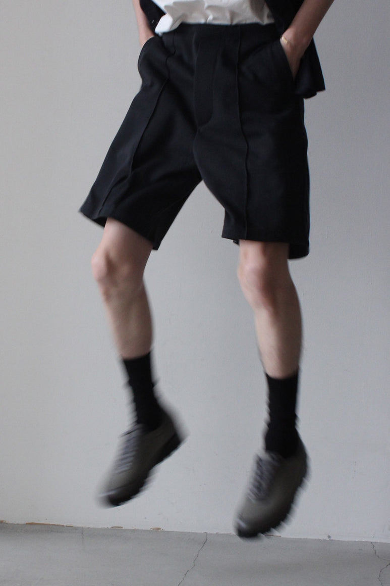 C.N.T. BAND SHORTS / GRAPHITE